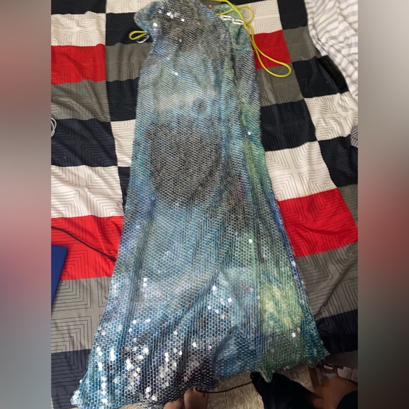 Designer dress - Picture 4 of 7